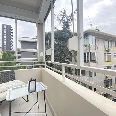 Διαμέρισμα Colorful House With Balcony On Bagdat Street